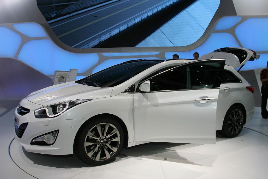  Hyundai i40 2012 года  (фото 11 из 22)